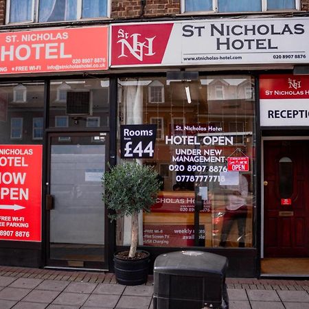 St Nicholas Hotel ハーロウ エクステリア 写真